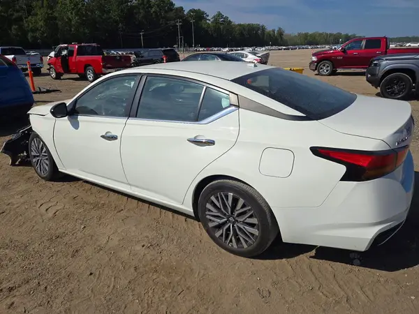 1N4BL4DV1SN332523 — 2025 Nissan Altima, фото 2 с аукциона Copart, Передняя часть
