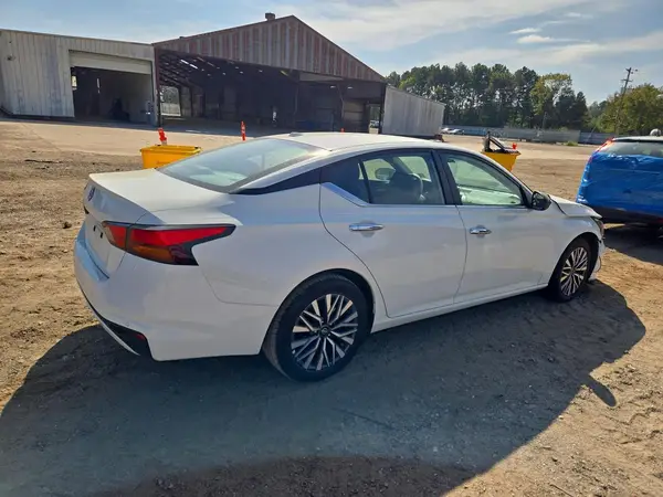 1N4BL4DV1SN332523 — 2025 Nissan Altima, фото 3 с аукциона Copart, Передняя часть