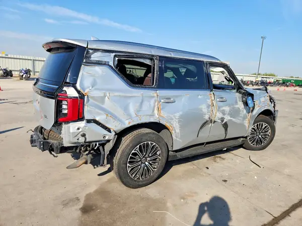 JN8AY3BE2S9401012 — 2025 Nissan Armada, фото 3 с аукциона Copart, Передняя часть