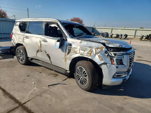 JN8AY3BE2S9401012 — 2025 Nissan Armada, фото 4 с аукциона Copart, Передняя часть