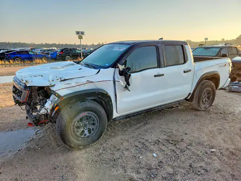 1N6ED1EJ6SN601160 — 2025 Nissan Frontier, Передняя часть (Front End), фото до ремонта