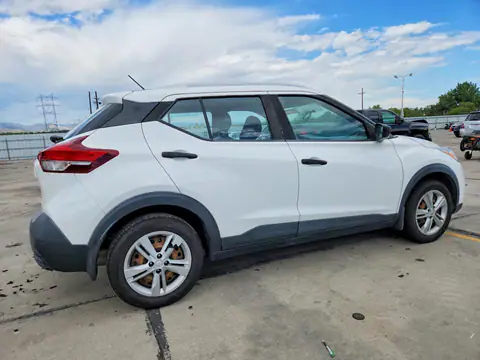3N1CP5CU1JL517285 — 2018 Nissan Kicks, фото 3 с аукциона Copart 30.09.2026, Передняя часть