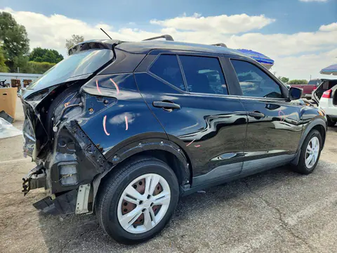 2018 Nissan Kicks VIN 3N1CP5CUXJL522842 фото 3