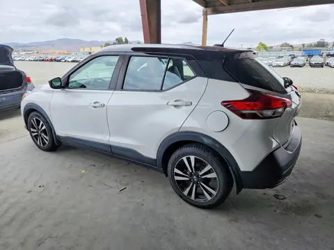 2019 Nissan Kicks VIN 3N1CP5CU7KL499053 фото 2
