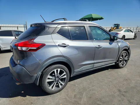 2019 Nissan Kicks VIN 3N1CP5CU3KL520285 фото 3