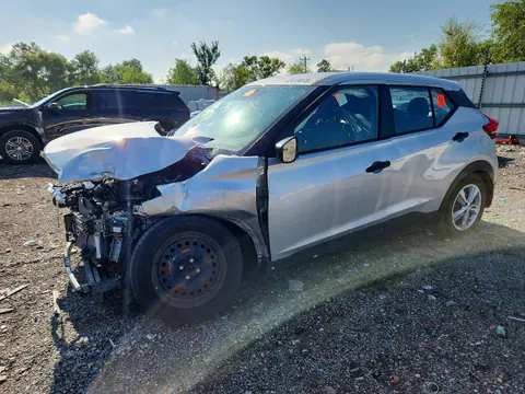 3N1CP5BV5LL556099 — 2020 Nissan Kicks, Передняя часть, фото до ремонта