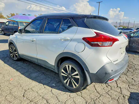 2020 Nissan Kicks VIN 3N1CP5CV0LL502854 фото 2