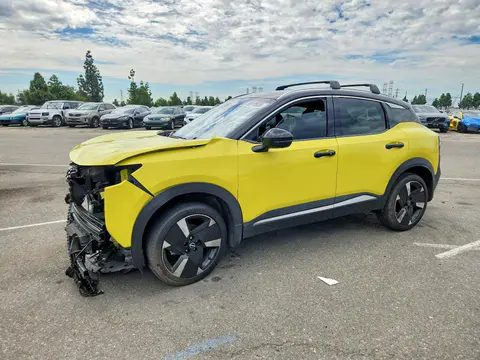3N8AP6DA5SL366911 — 2025 Nissan Kicks, Передняя часть (Front End), фото до ремонта