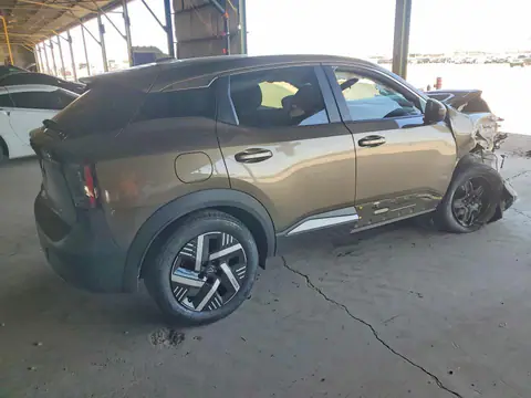 3N8AP6CAXSL430670 — 2025 Nissan Kicks, фото 3 с аукциона Copart 14.10.2026, Передняя часть