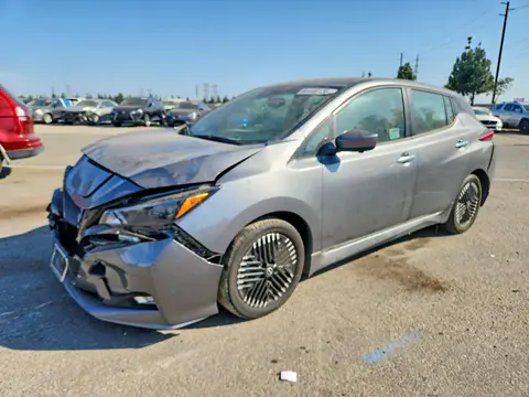 1N4CZ1CV0PC561541 — 2023 Nissan Leaf, Передняя часть (Front End), фото до ремонта