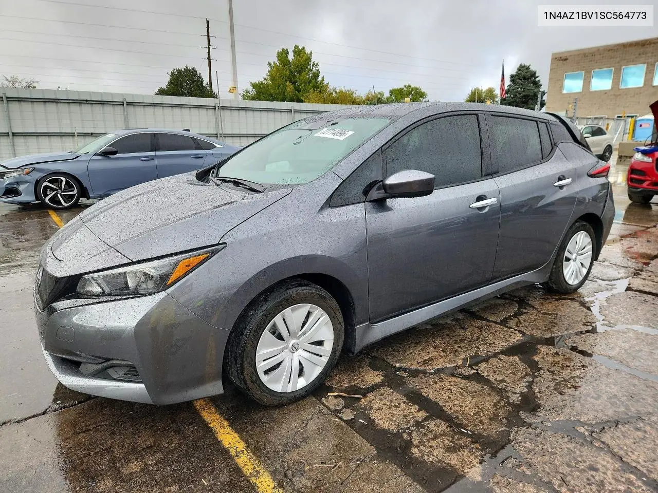 1N4AZ1BV1SC564773 Nissan Leaf 2025 — повреждение Задняя часть, фото до ремонта