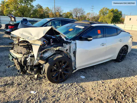 1N4AA6AV2KC382960 — 2019 Nissan Maxima, Передняя часть, фото до ремонта