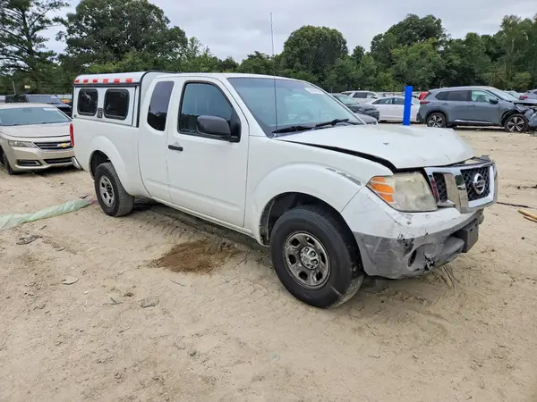 1N6BD0CT0FN765785 — 2016 Nissan Navara (Frontier), фото 4 с аукциона Copart 13.10.2026, Передняя часть