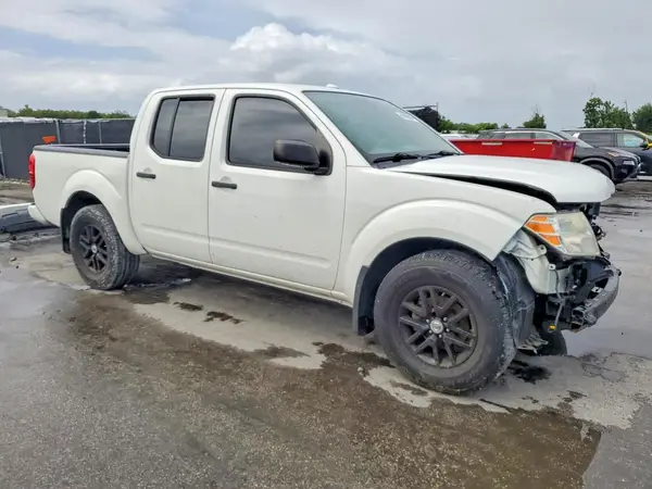 1N6DD0ER7HN738676 — 2017 Nissan Navara (Frontier), фото 4 с аукциона Copart, Передняя часть