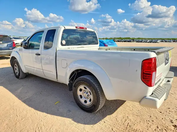 1N6BD0CT1HN741465 — 2017 Nissan Navara (Frontier), фото 2 с аукциона Copart 03.10.2026, Естественный износ