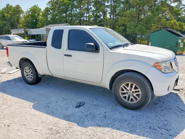 1N6BD0CT6JN704935 — 2018 Nissan Navara (Frontier), фото 4 с аукциона Copart 02.10.2026, Пожар двигателя