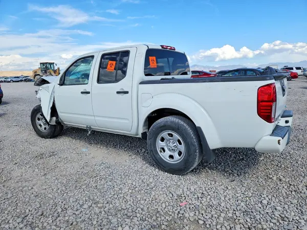 1N6DD0ER0JN759102 — 2018 Nissan Navara (Frontier), фото 2 с аукциона Copart, Передняя часть