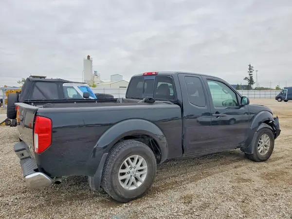 1N6AD0CW7JN759321 — 2018 Nissan Navara (Frontier), фото 3 с аукциона Copart, Передняя часть