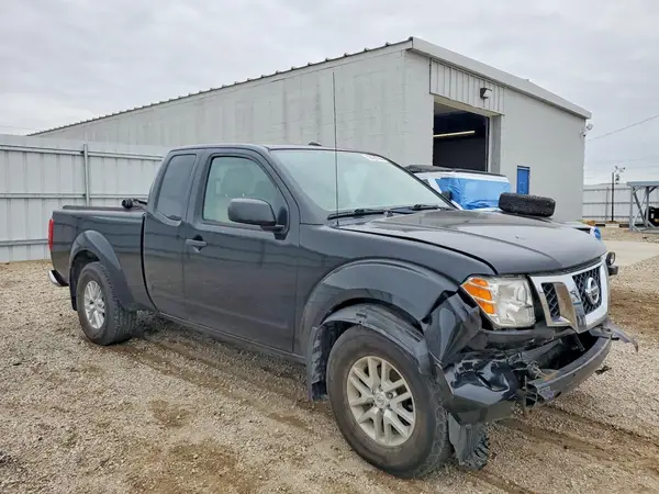 1N6AD0CW7JN759321 — 2018 Nissan Navara (Frontier), фото 4 с аукциона Copart, Передняя часть