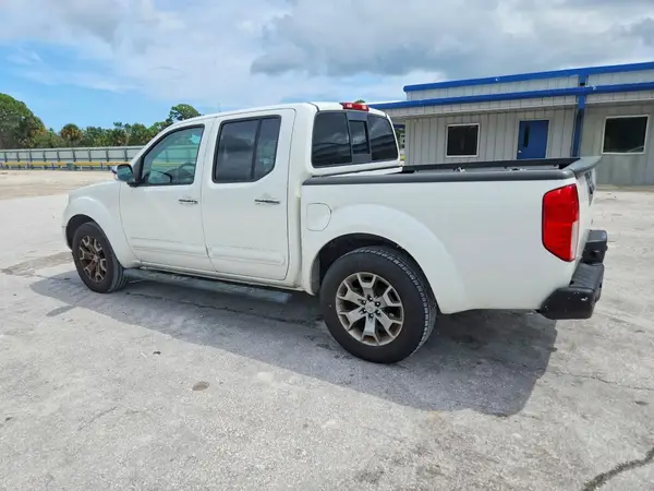 1N6AD0ER6KN750599 — 2019 Nissan Navara (Frontier), фото 2 с аукциона Copart, Боковая часть