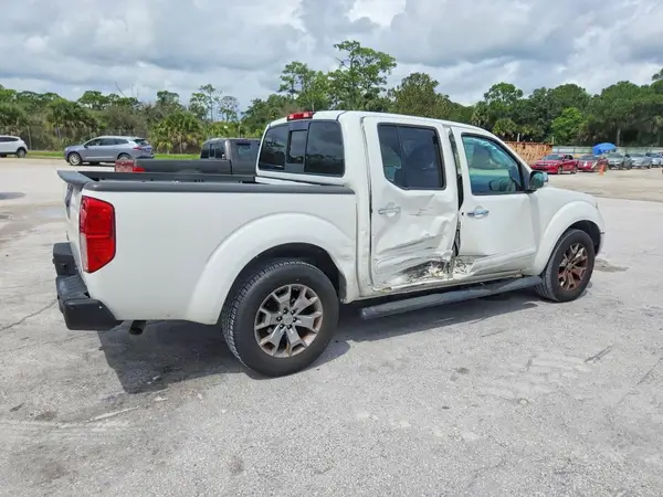 1N6AD0ER6KN750599 — 2019 Nissan Navara (Frontier), фото 3 с аукциона Copart, Боковая часть