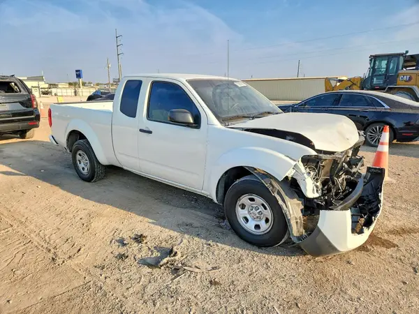 1N6BD0CT2KN748917 — 2019 Nissan Navara (Frontier), фото 4 с аукциона Copart, Передняя часть