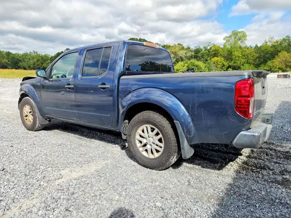 1N6DD0ER5KN786104 — 2019 Nissan Navara (Frontier), фото 2 с аукциона Copart, Передняя часть