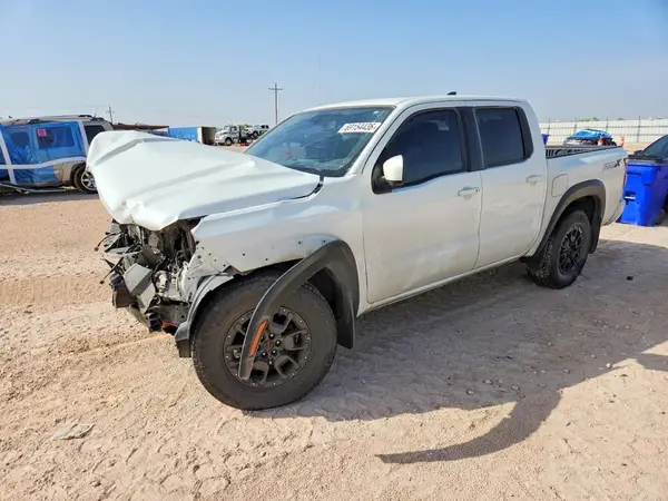 1N6ED1EJ4PN615923 — 2023 Nissan Navara (Frontier), Передняя часть (Front End), фото до ремонта