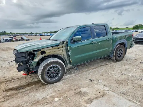 1N6ED1EJ5PN637123 — 2023 Nissan Navara (Frontier), Передняя часть (Front End), фото до ремонта