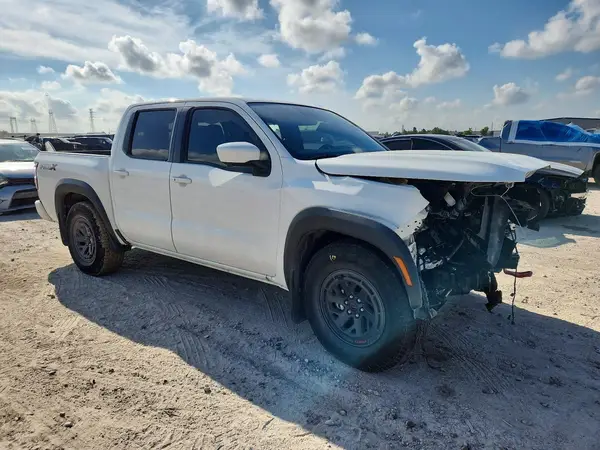 1N6ED1EJ2TN615090 — 2026 Nissan Navara (Frontier), фото 4 с аукциона Copart, Передняя часть