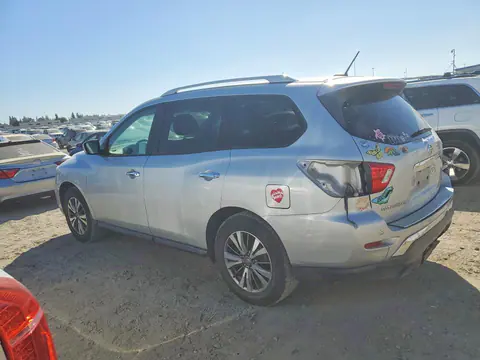2018 Nissan Pathfinder VIN 5N1DR2MN0JC608198 фото 2