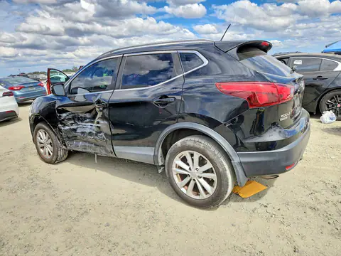 JN1BJ1CP9HW021509 — 2017 Nissan Rogue Sport, фото 2 с аукциона Copart 13.10.2026, Боковая часть