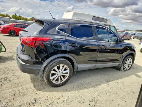 JN1BJ1CP9HW021509 — 2017 Nissan Rogue Sport, фото 3 с аукциона Copart 13.10.2026, Боковая часть
