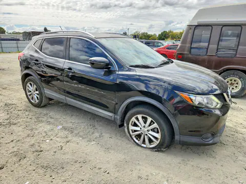 JN1BJ1CP9HW021509 — 2017 Nissan Rogue Sport, фото 4 с аукциона Copart 13.10.2026, Боковая часть