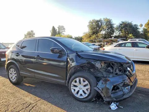 JN1BJ1CV7LW255624 — 2020 Nissan Rogue Sport, фото 4 с аукциона Copart 29.09.2026, Передняя часть