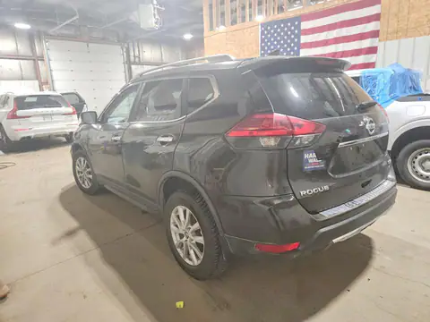 KNMAT2MV7HP553793 — 2017 Nissan Rogue, фото 2 с аукциона Copart 13.10.2026, Передняя часть