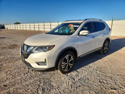 JN8AT2MV8HW022967 — 2017 Nissan Rogue, Передняя часть, фото до ремонта
