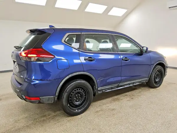 KNMAT2MV3HP517812 — 2017 Nissan Rogue, фото 3 с аукциона Copart 29.09.2026, Боковая часть