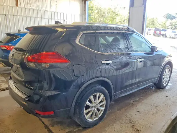 JN8AT2MV4HW005583 — 2017 Nissan Rogue, фото 3 с аукциона Copart 03.10.2026, Задняя часть