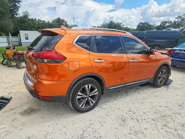 5N1AT2MT7HC836616 — 2017 Nissan Rogue, фото 3 с аукциона Copart, Передняя часть