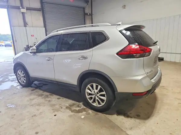 5N1AT2MV9HC749057 — 2017 Nissan Rogue, фото 2 с аукциона Copart 06.10.2026, Передняя часть