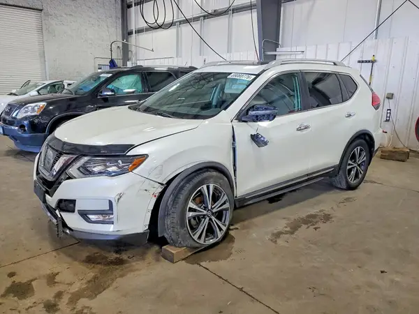 5N1AT2MV5HC793220 — 2017 Nissan Rogue, Передняя часть (Front End), фото до ремонта