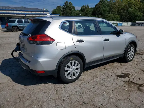 JN8AT2MV7HW261331 — 2017 Nissan Rogue, фото 3 с аукциона Copart, Задняя часть