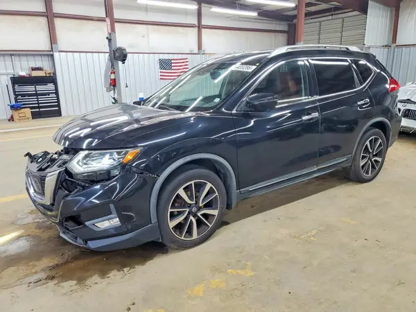 JN8AT2MV8HW272936 — 2017 Nissan Rogue, Передняя часть (Front End), фото до ремонта