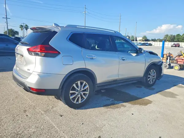 KNMAT2MT5HP565407 — 2017 Nissan Rogue, фото 3 с аукциона Copart, Передняя часть