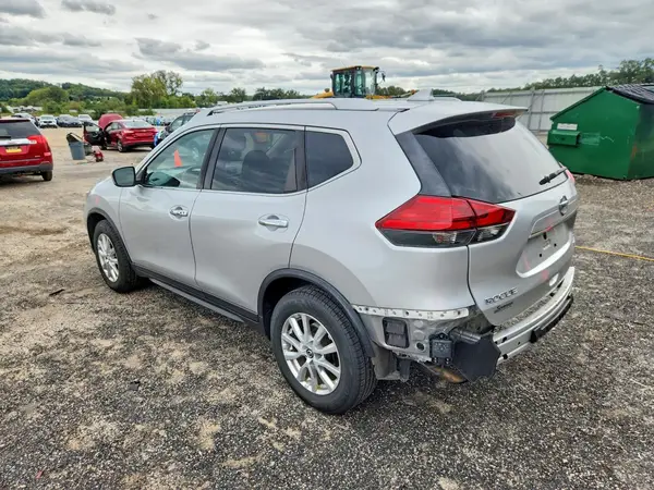 KNMAT2MV9HP505096 — 2017 Nissan Rogue, фото 2 с аукциона Copart 29.09.2026, Задняя часть