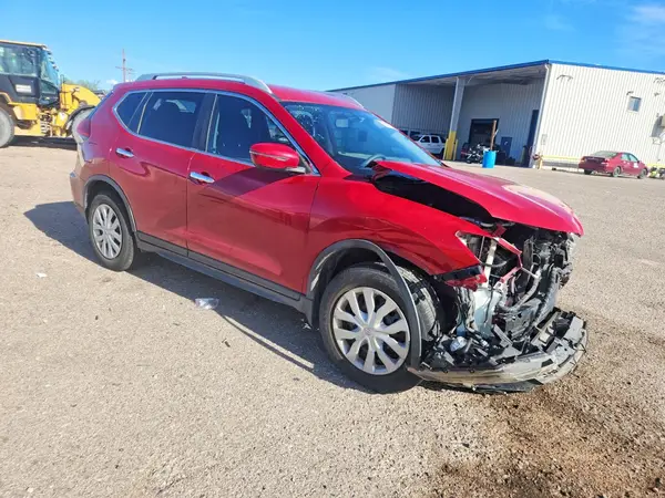 JN8AT2MT3HW394151 — 2017 Nissan Rogue, фото 4 с аукциона Copart, Передняя часть