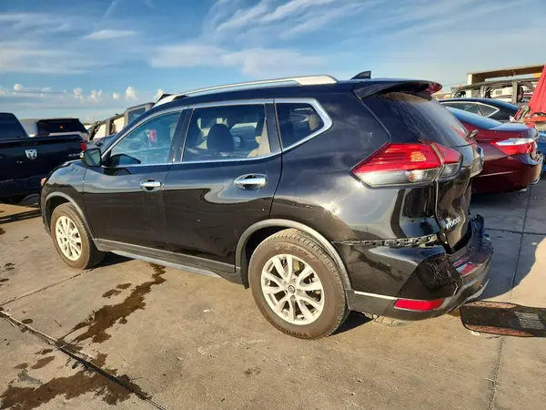 JN8AT2MT1HW142348 — 2017 Nissan Rogue, фото 2 с аукциона Copart, Задняя часть