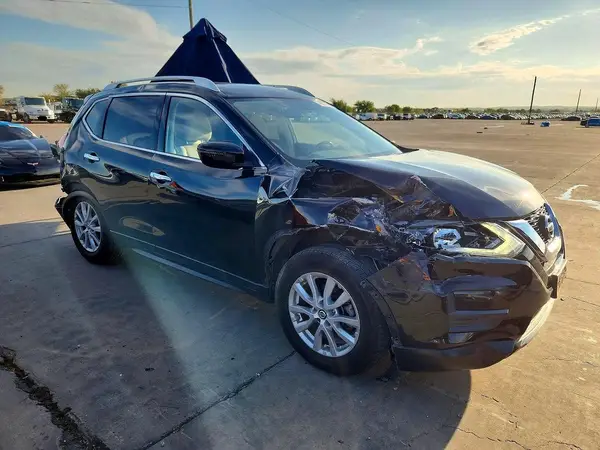 JN8AT2MT1HW142348 — 2017 Nissan Rogue, фото 4 с аукциона Copart, Задняя часть