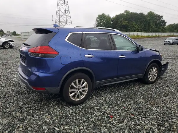 KNMAT2MV0HP505438 — 2017 Nissan Rogue, фото 3 с аукциона Copart, Передняя часть